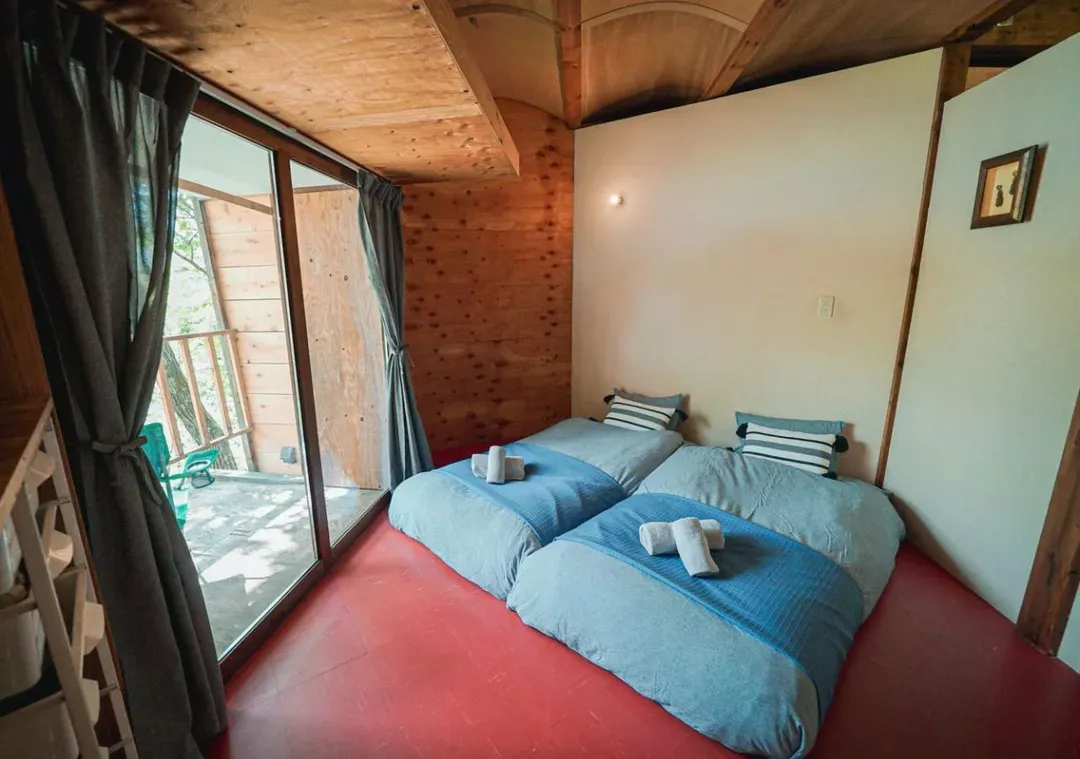 Oval Mountain Lodge