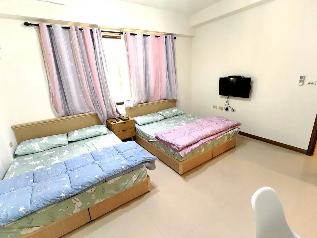 Twilight by the River-Tainan Anping Private Villa