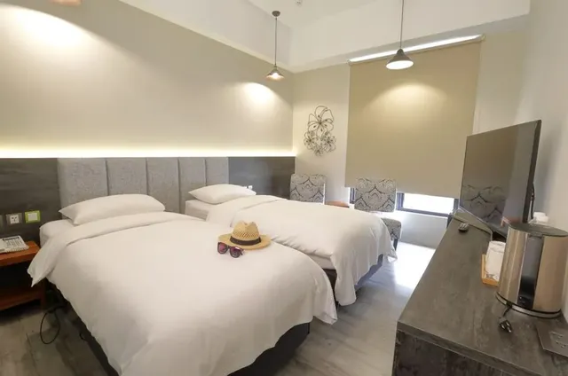 HOTEL Z 台中逢甲-花漾雙床房--不含早-3