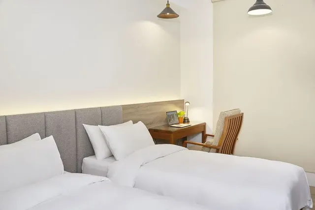 HOTEL Z 台中逢甲-花漾雙床房--不含早-2