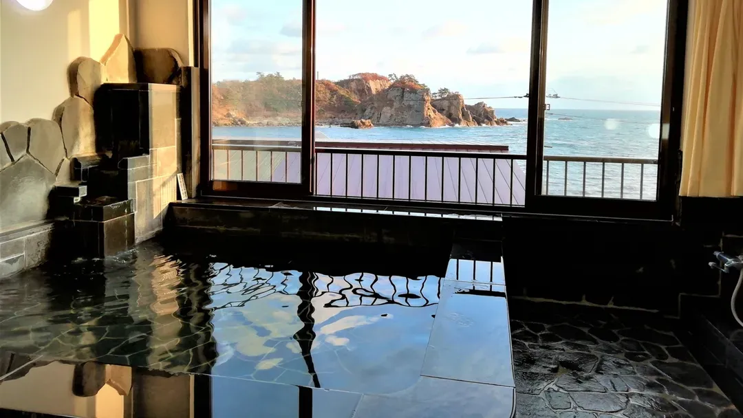 海與絕景 濱彩旅館 男鹿｜JR 男鹿站開車13分鐘