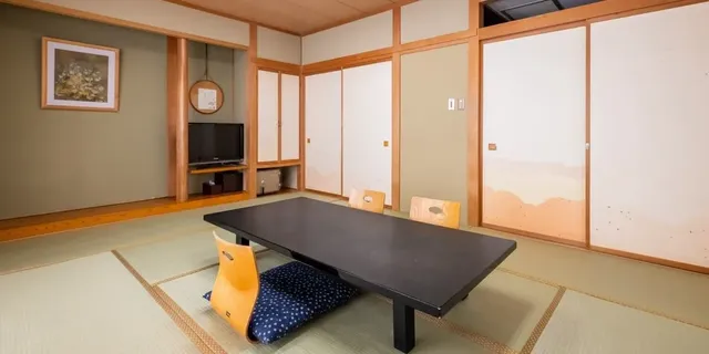 河口湖溫泉 足和田飯店｜河口湖景/富士山景/付費腳踏車租借-西館 湖景和室【不挑房】-1