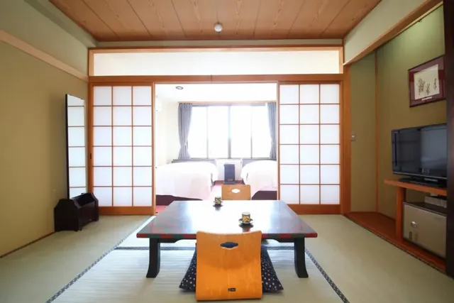 河口湖溫泉 足和田飯店｜河口湖景/富士山景/付費腳踏車租借-東館 湖景和洋房【不挑房】-1