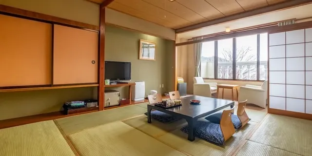 河口湖溫泉 足和田飯店｜河口湖景/富士山景/付費腳踏車租借-東館 湖景和室【不挑房】-2