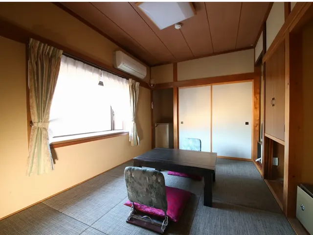 Japanese-style room No. 303