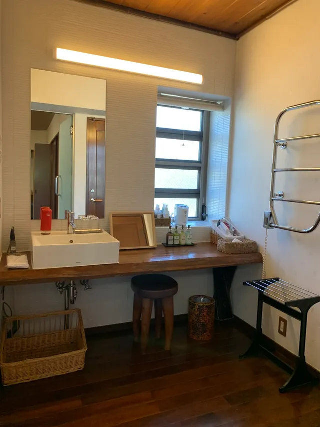 Room 201.202 Washbasin