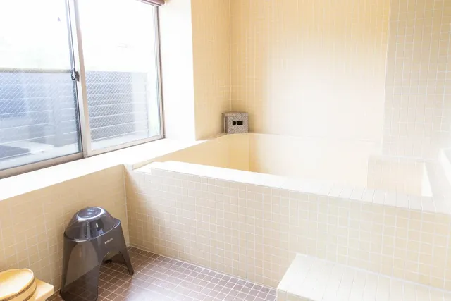 201-203 Special room In-room family bath