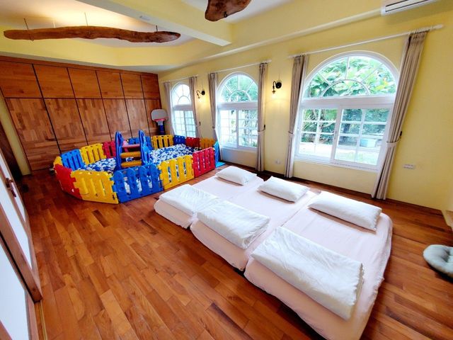 Bonjour Be'Be' Hostel-Wind color double room-1