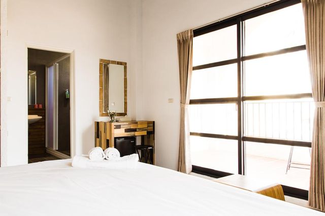 Oat booth-Deluxe double room-3