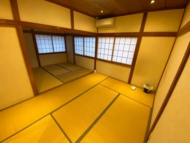 和室もございます！ご家族でお布団を敷くこともできます！