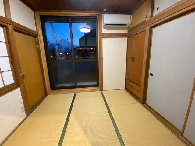和室やそれぞれの部屋にエアコンの設備ございます！