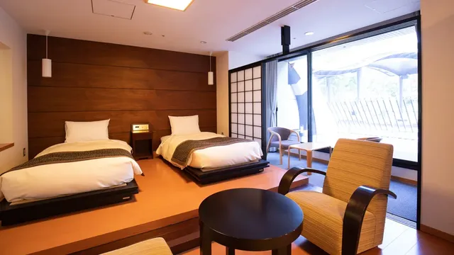Japanese and Western family room 50 square meters (Hakone side)