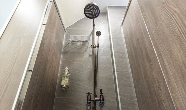 2樓 共用衛浴  Shared bathroom on second floor