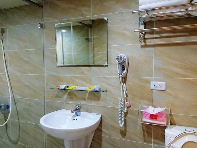 펑 클랜 베어 홈  (Feng clan bear home)-F5D1N(New and exquisite family 5 people room) (2 rooms, 2 bathrooms, 1 living room) Taichung Fengjia Night Market Accommodation-5