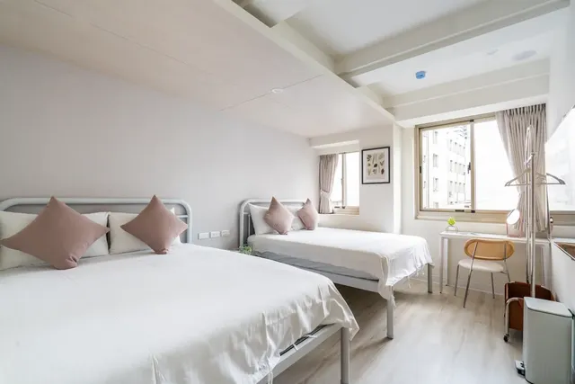 台北109旅店｜距台北車站500公尺-全景四人房-帶私人房內超大超美衛浴-1