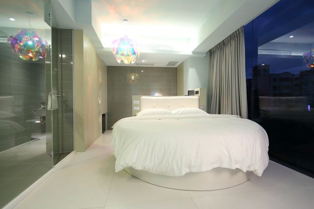 The Fantasy Apartment-Fantasy Room-2