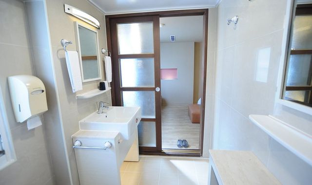 카인드니스 호텔 한신관 (Kindness Hotel - Hanshen)-Deluxe Twin Room-6