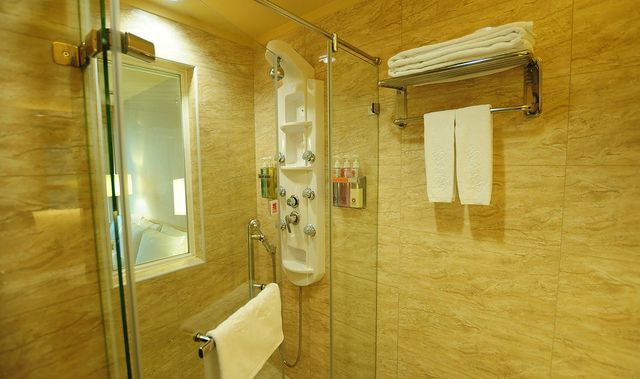 康橋商旅-光榮碼頭館-標準客房雙人房-9