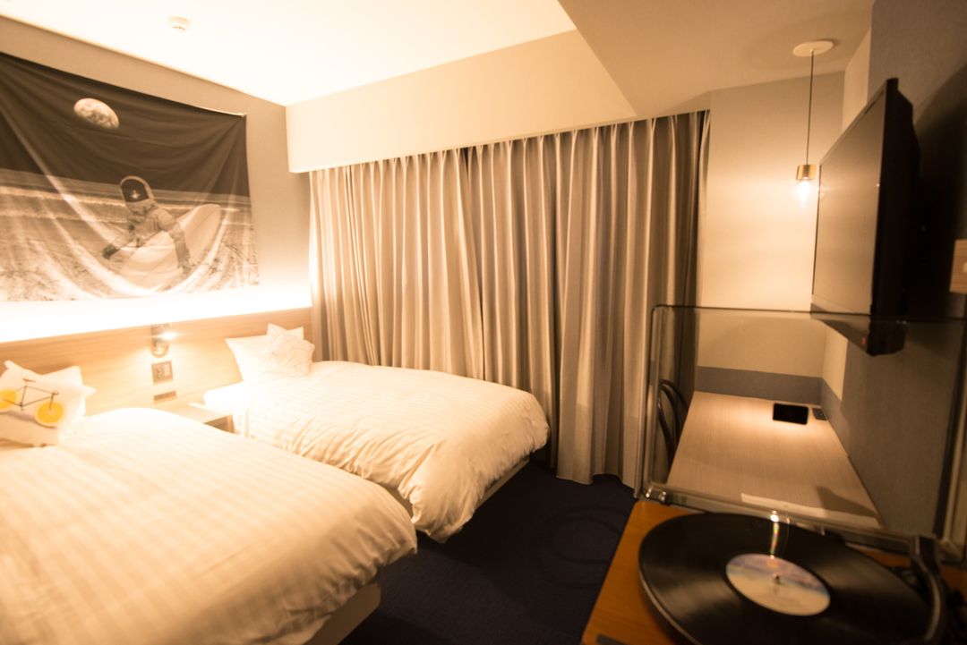 호텔 쉬 오사카 (HOTEL SHE, OSAKA)