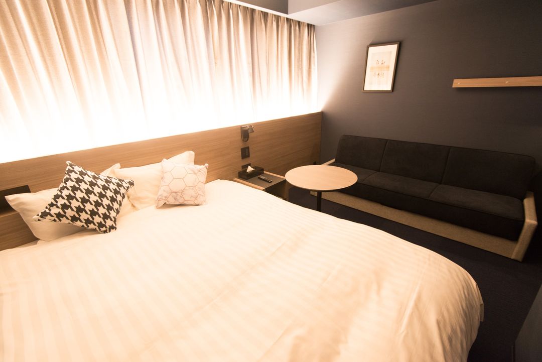 호텔 쉬 오사카 (HOTEL SHE, OSAKA)
