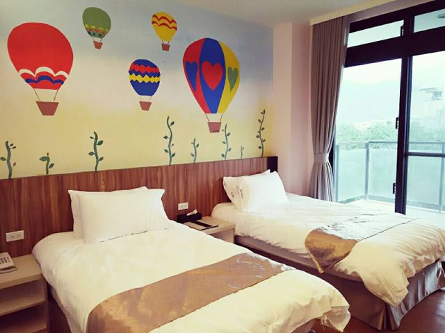 Starry Inn-Deluxe Twin With Balcony-2