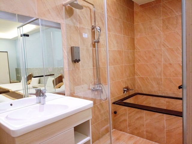 Starry Inn-Standard Quad No Window-6