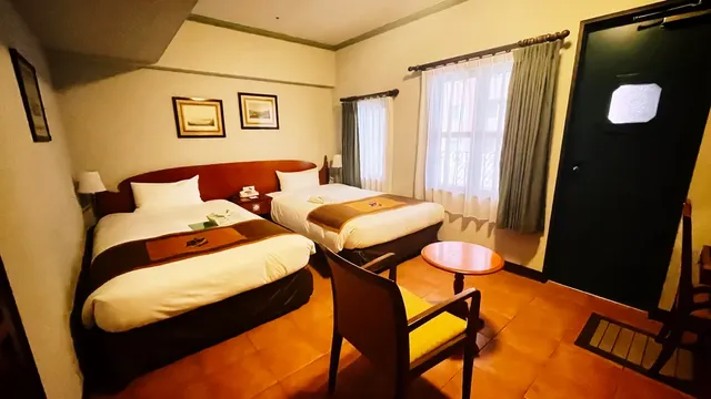 Classic twin room