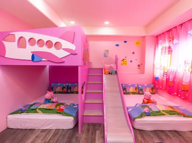Juyue Tongxin Family Homestay-Pink Bubble Slide Quadruple Room (Extra Bed Available)-1