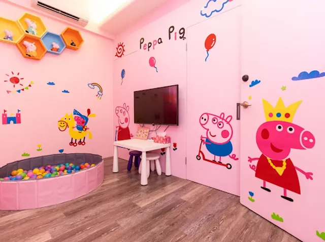 Juyue Tongxin Family Homestay-Pink Bubble Slide Quadruple Room (Extra Bed Available)-3