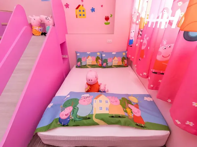 Juyue Tongxin Family Homestay-Pink Bubble Slide Quadruple Room (Extra Bed Available)-6