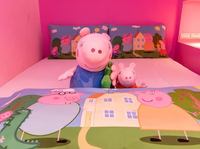 Juyue Tongxin Family Homestay-Pink Bubble Slide Quadruple Room (Extra Bed Available)-11