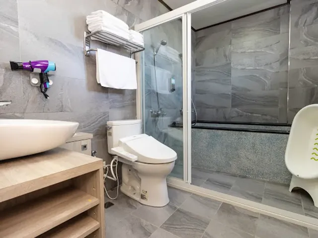 Juyue Tongxin Family Homestay-Dinosaur World Slide Quadruple Room (no extra bed allowed)-8