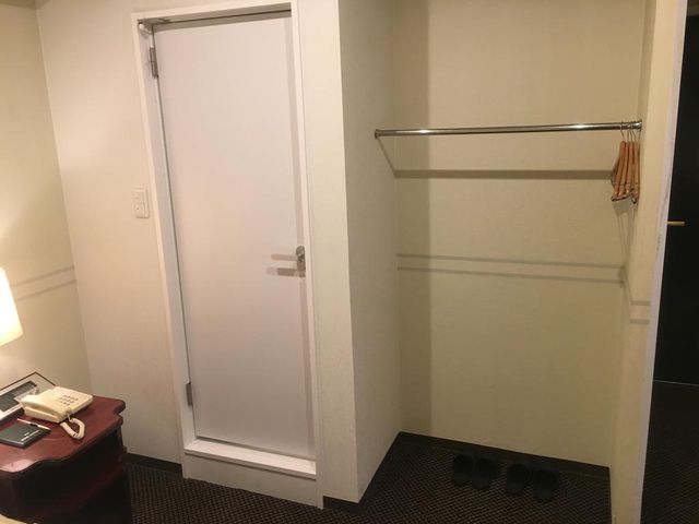 ダブルルーム室内