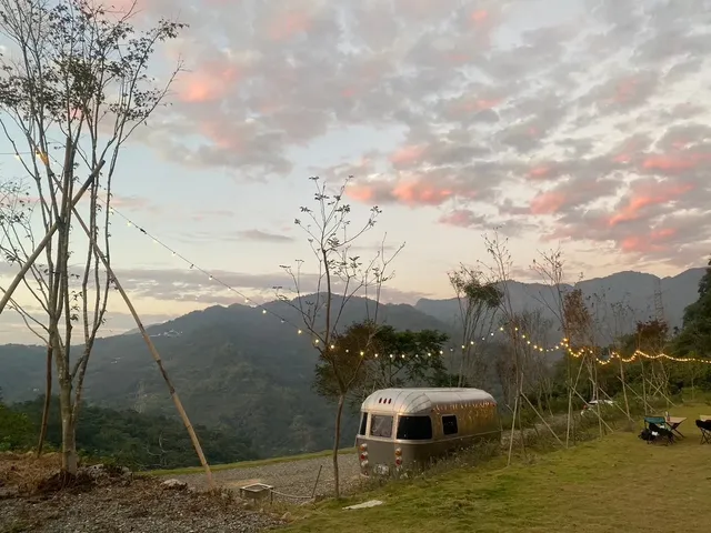 森山谷｜獨家8折起！奢華全景星空帳、質感美式露營車、一泊三食-【露營車】露營車｜雙人房-7