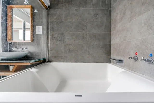 墾丁船帆石原宿｜國旅卡特約｜可包棟民宿-家庭套房-附陽台-12