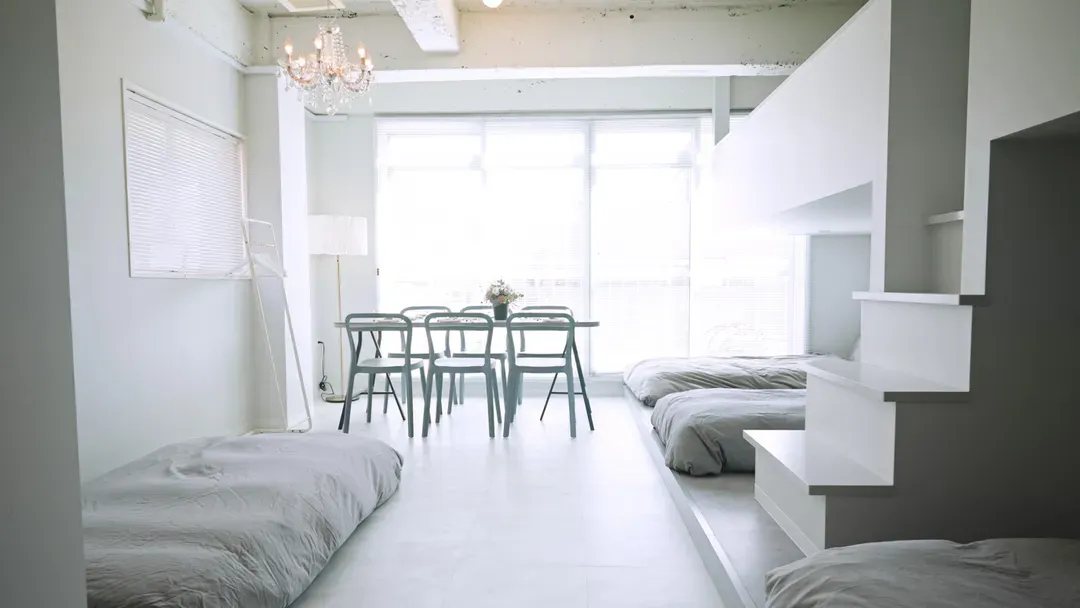 Casa Blanca青年旅館｜新地中華街站步行3分/出島步行6分/近哥拉巴園