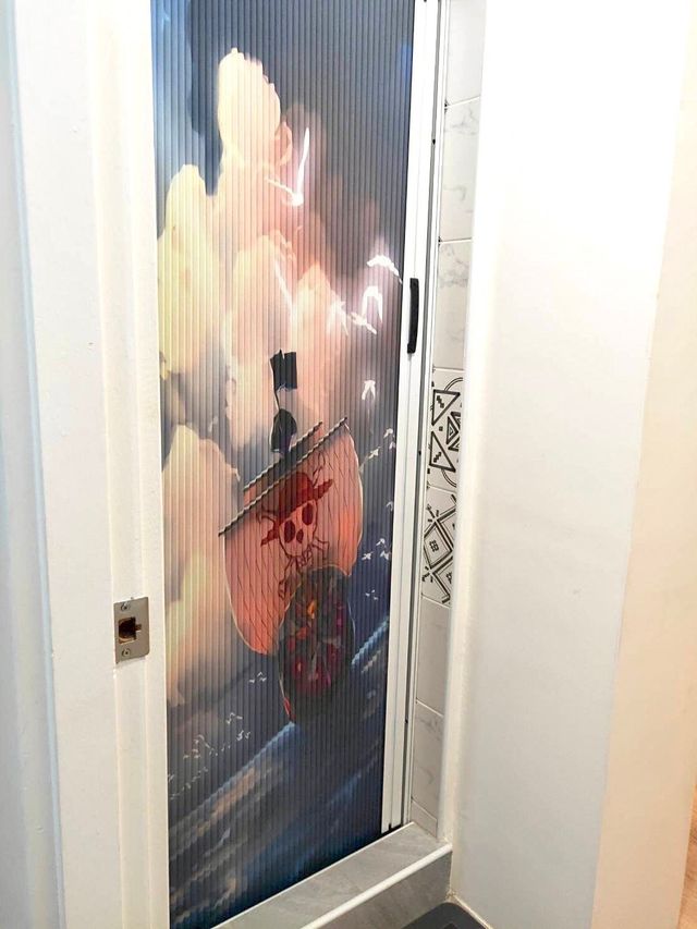 愛樂-黑貓館｜緊鄰大東夜市-202海賊王風格2-4人房(可加床)(自助入住，請一定要加賴以取得入住步驟）-10