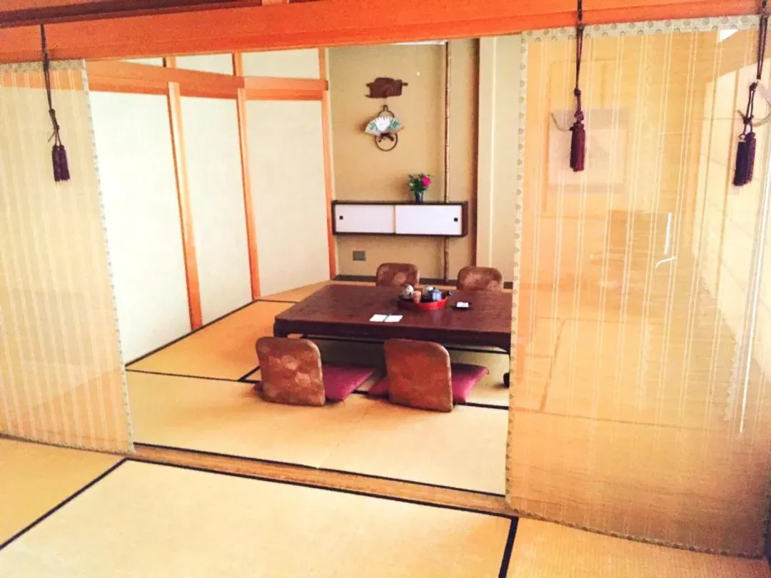 卡米那卡旅館｜有形文化財/高山站徒步3分/三町古建築保存區徒歩7分