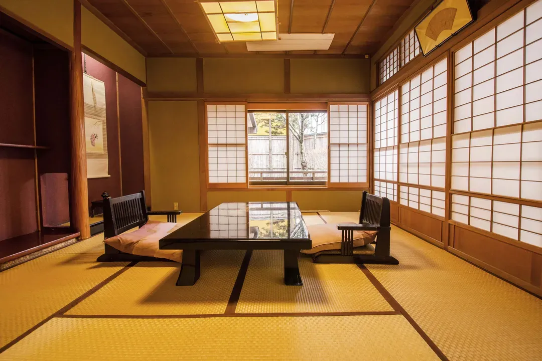 料亭旅館 八三館｜飛驒古川徒步7分/瀨戶川和白壁土藏街徒步5分