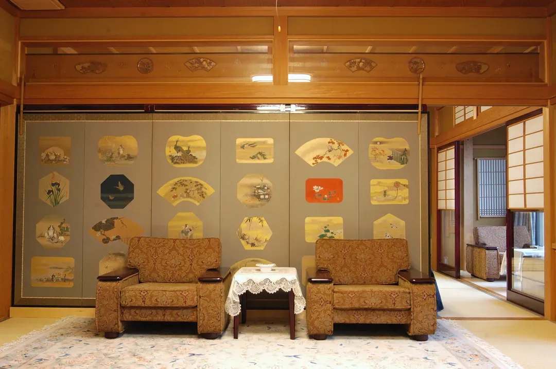 料亭旅館 八三館｜飛驒古川徒步7分/瀨戶川和白壁土藏街徒步5分