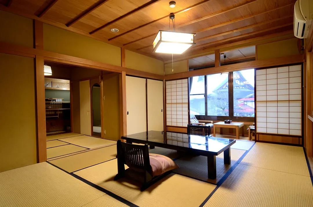 料亭旅館 八三館｜飛驒古川徒步7分/瀨戶川和白壁土藏街徒步5分