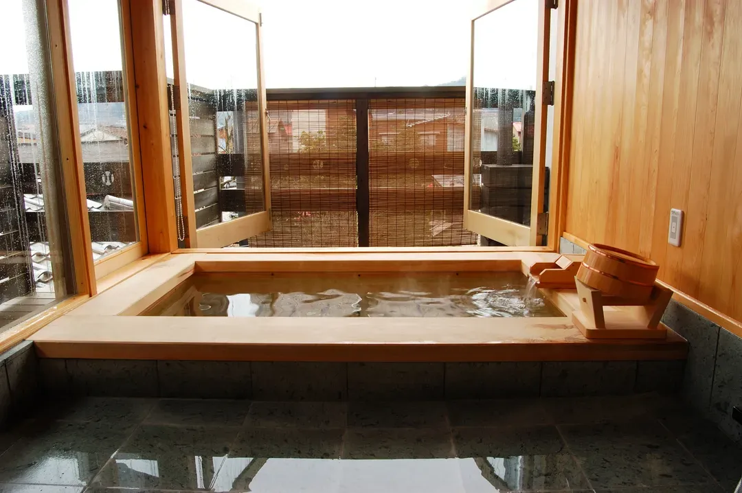 料亭旅館 八三館｜飛驒古川徒步7分/瀨戶川和白壁土藏街徒步5分