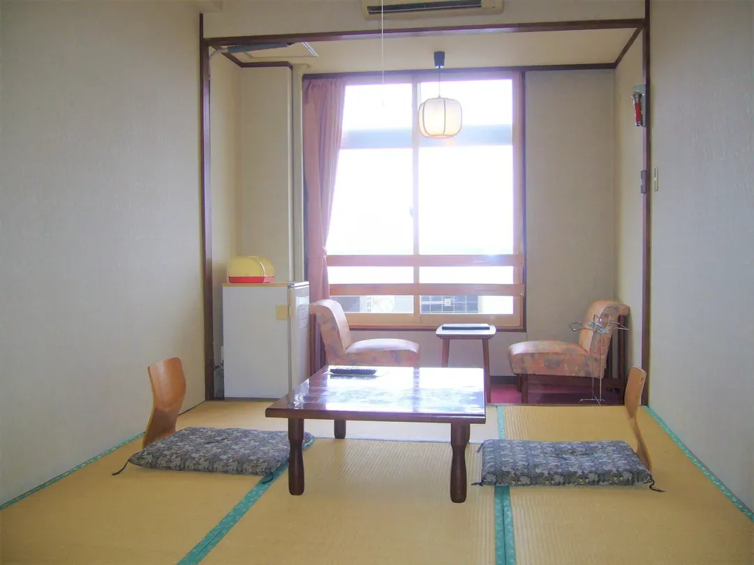 佐渡島 夕日與湖之宿 青木屋｜椎崎温泉/加茂湖畔/自行車租借