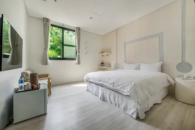 Han Yan Hill Hotel-Deluxe Double Room-9
