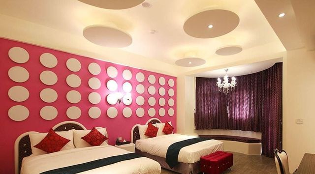드림 포트리스 (Dream Fortress)-B2205 Red Pink Seaview Quadruple Room-1