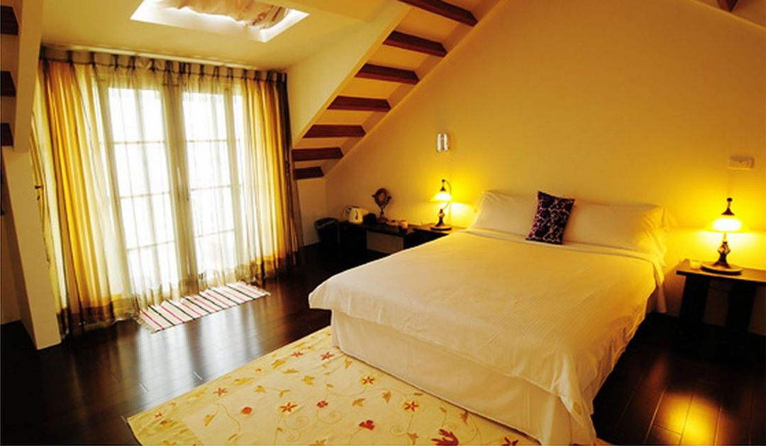 썸머 베드 앤 브랙퍼스트 (Summer Bed and Breakfast)