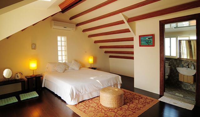 Summer Bed and Breakfast-H3 original ocean double room-3
