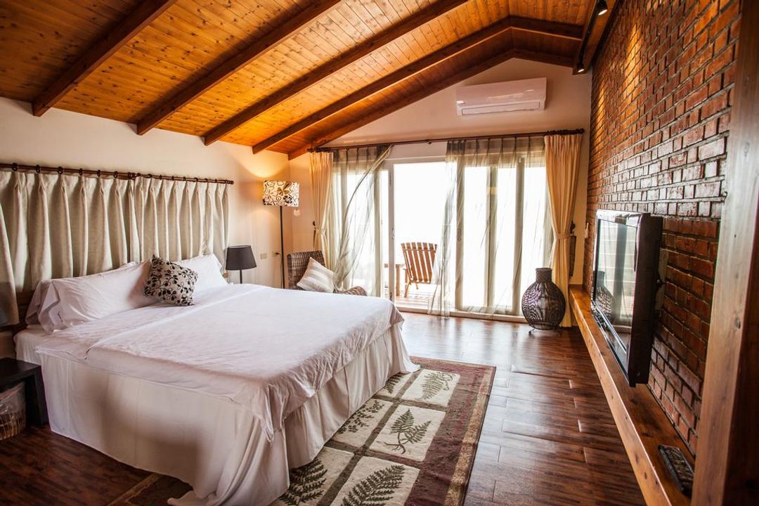 썸머 베드 앤 브랙퍼스트 (Summer Bed and Breakfast)