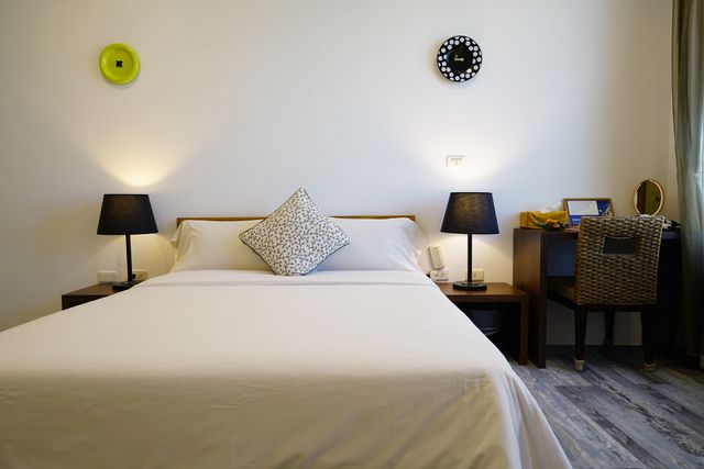 Summer Bed and Breakfast-S2 romantic micro-double room-3