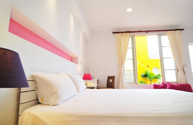Summer Bed and Breakfast-S3 pink honey-2